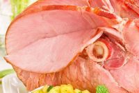 Succulent Baked Ham with Zesty Pineapple-Mint Chutney