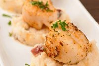 Sizzling Scallops with Velvety Bacon Grits
