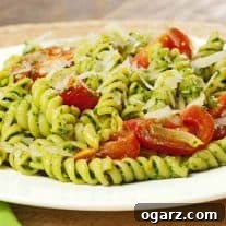 Rotini with Spinach-Basil Pesto and Tomatoes