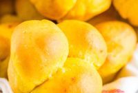 Pillowy Pumpkin Dinner Rolls