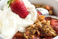 Sweet and Simple Strawberry Rhubarb Crisp