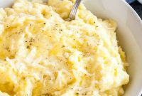 Golden Garlic Mash