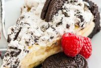 Banana Split Oreo Cake