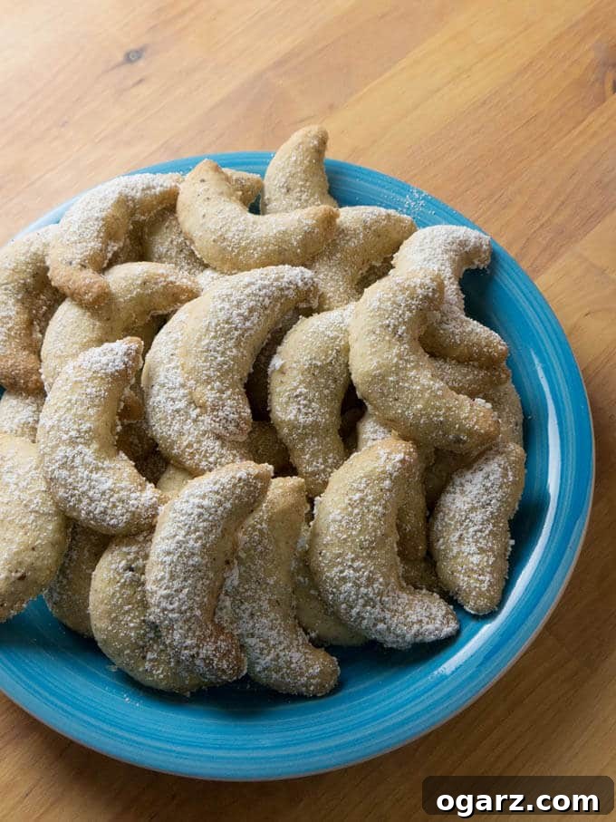 Melt-in-Your-Mouth German Vanilla Crescents 5 Vanillekipferl (German Vanilla Crescent Cookies) are traditional German Christmas Cookies made with ground hazelnuts or almonds! They are crispy and buttery and become even better after a few days.