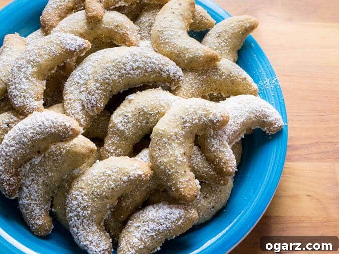 Melt-in-Your-Mouth German Vanilla Crescents 8 Vanillekipferl (German Vanilla Crescent Cookies) are traditional German Christmas Cookies made with ground hazelnuts or almonds! They are crispy and buttery and become even better after a few days.